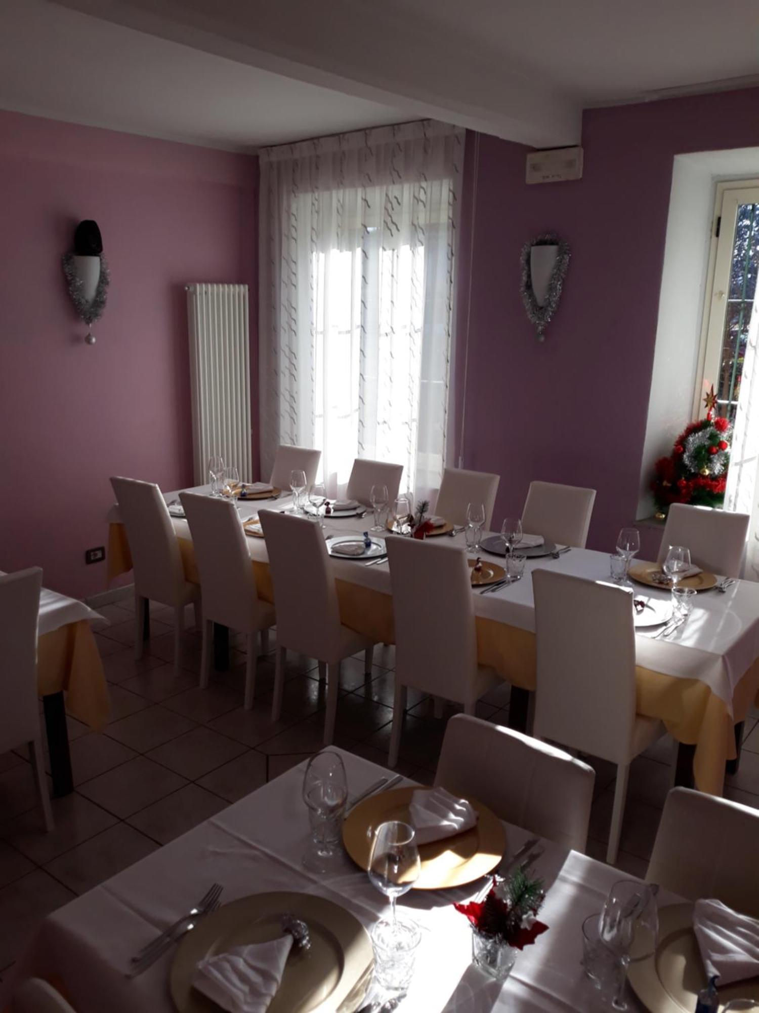 Locanda Della Luna Rossa Calosso ภายนอก รูปภาพ